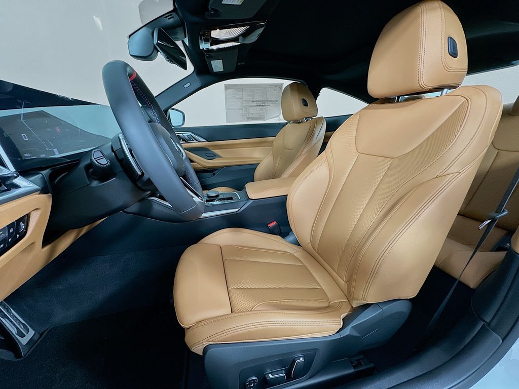 Thumbnail: 2026 BMW 4 Series - 16