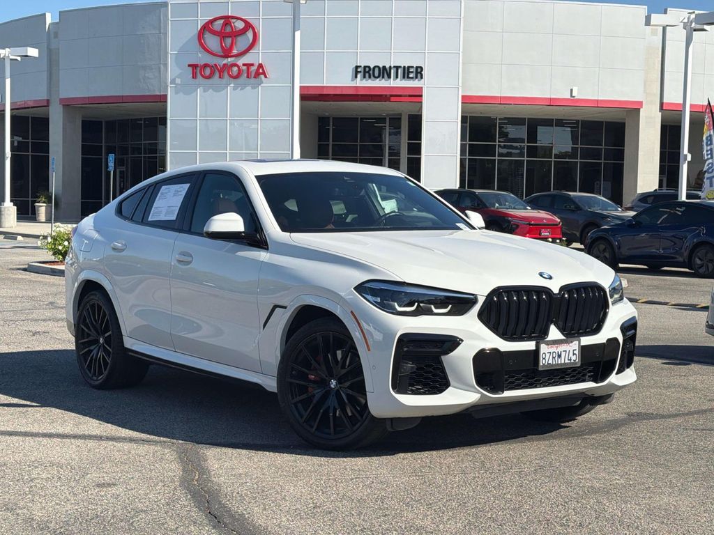  2022 BMW X6 xDrive40i AWD   