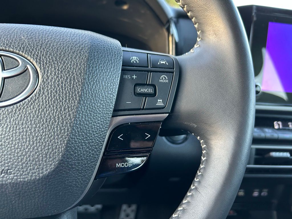 Thumbnail: 2025 Toyota Camry - 19