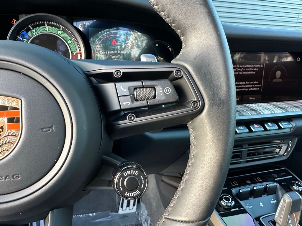 Thumbnail: 2025 Porsche 911 - 23