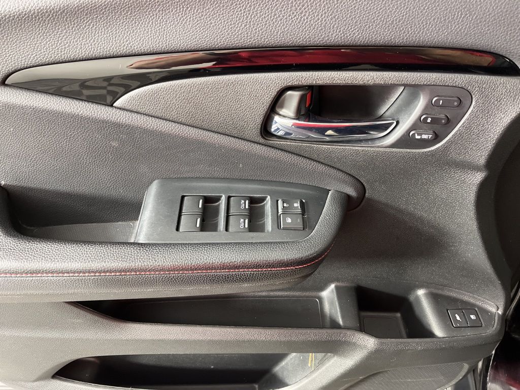 Thumbnail: 2020 Honda Pilot - 30