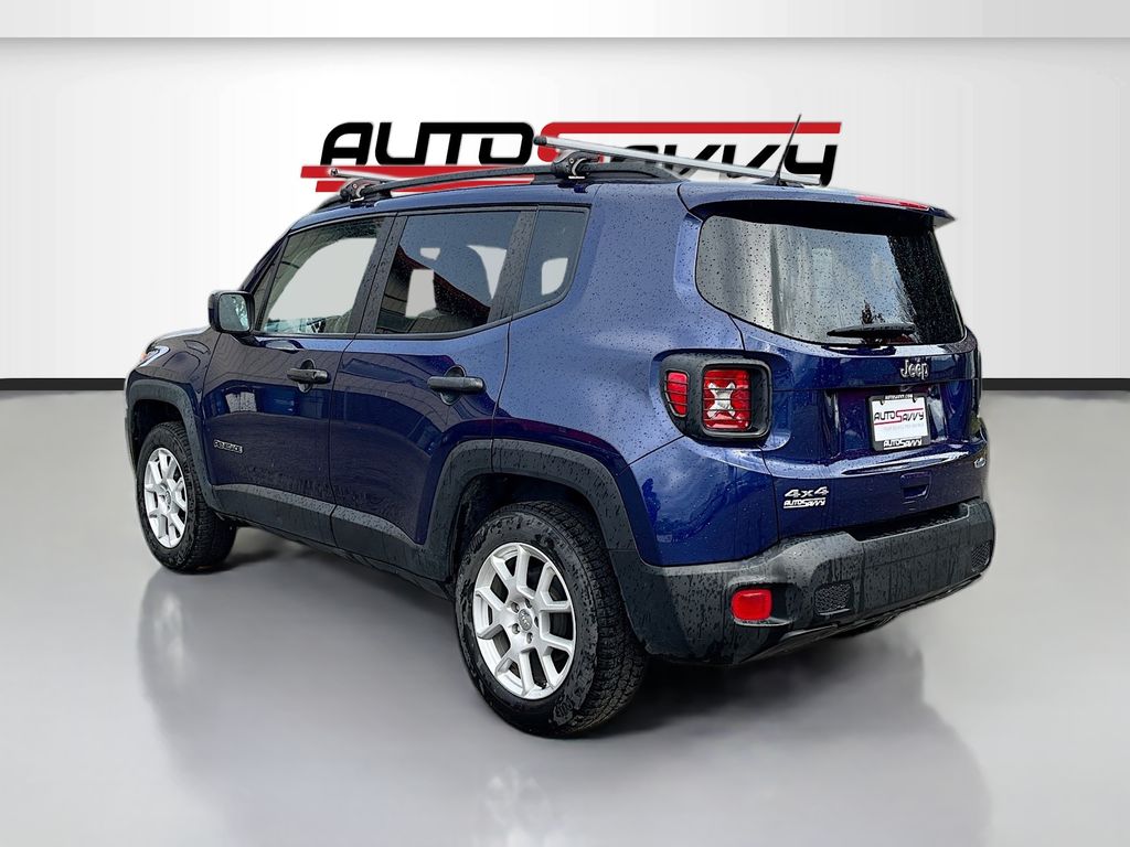 Used 2021 Blue Jeep Latitude image 5