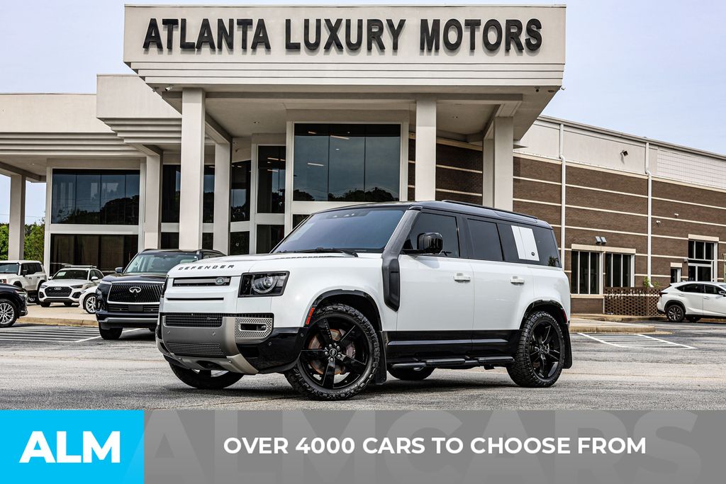 Used 2022 White Land Rover X-Dynamic SE image 2