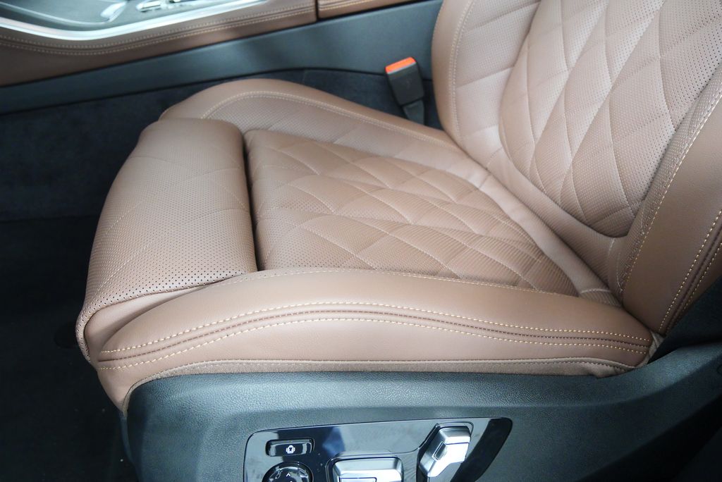 Thumbnail: 2026 BMW X5 - 9