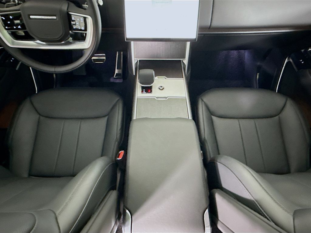 Thumbnail: 2026 Land Rover Range Rover - 16