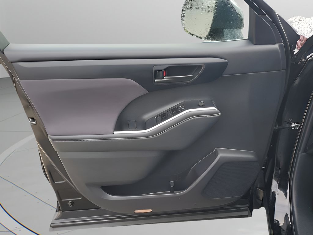 Used Car 2025 Toyota Highlander  Limited For Sale Under $40,000 In Austin, Texas