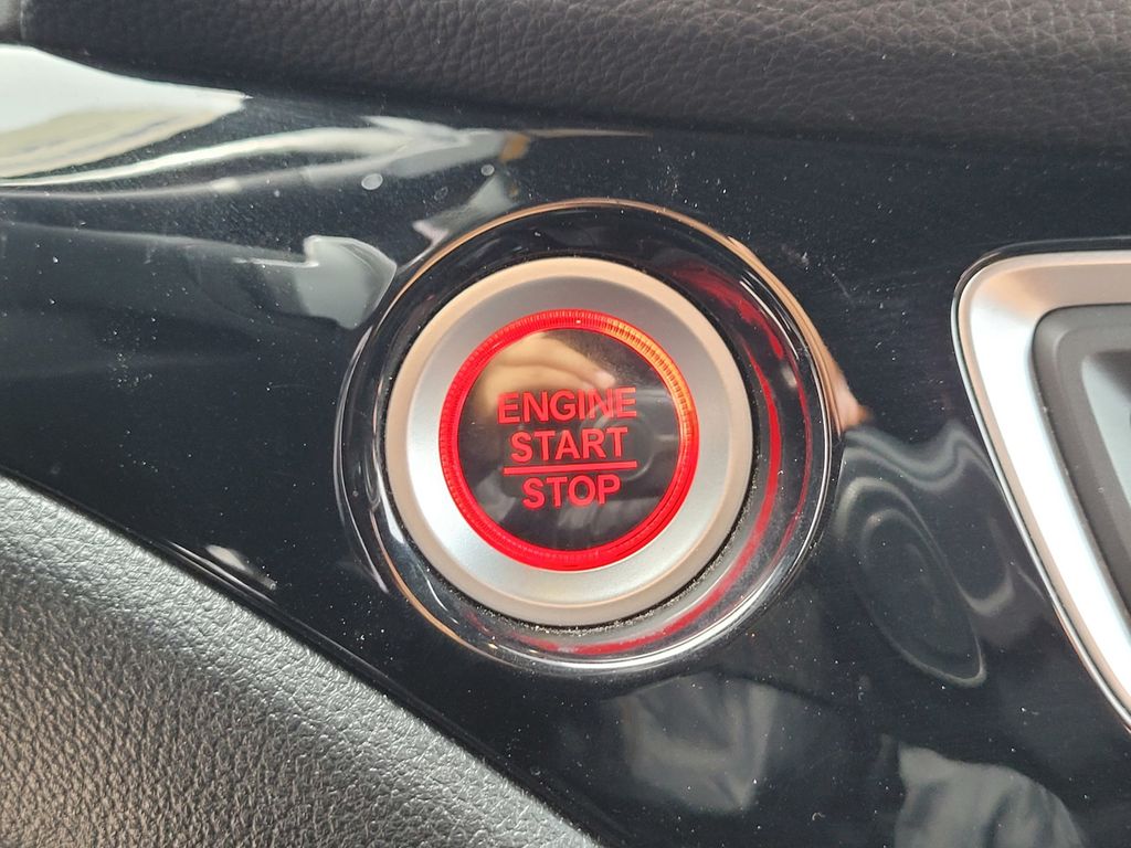 Used 2023  Honda Black Edition image 25