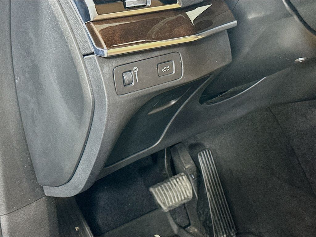 Thumbnail: 2017 Volvo XC90 - 10
