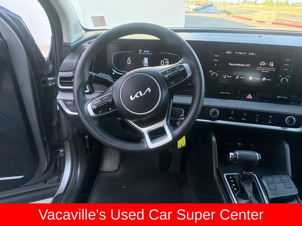 2025 Kia Sportage LX - Photo 13