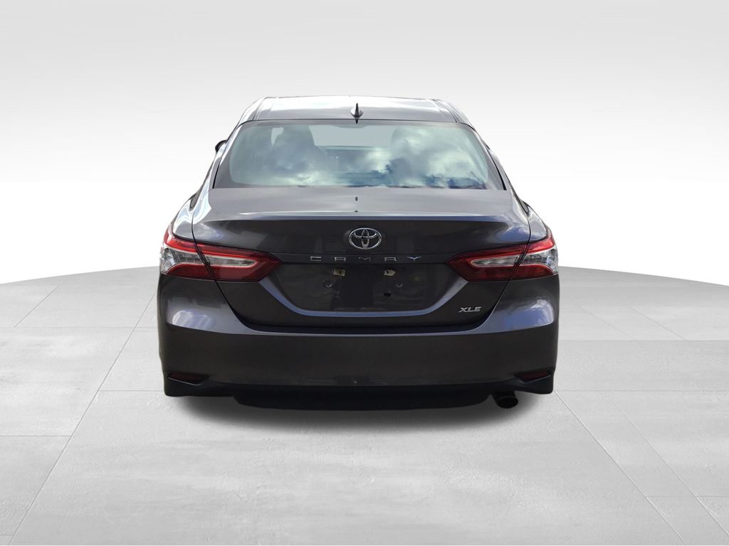 Thumbnail: 2019 Toyota Camry - 4