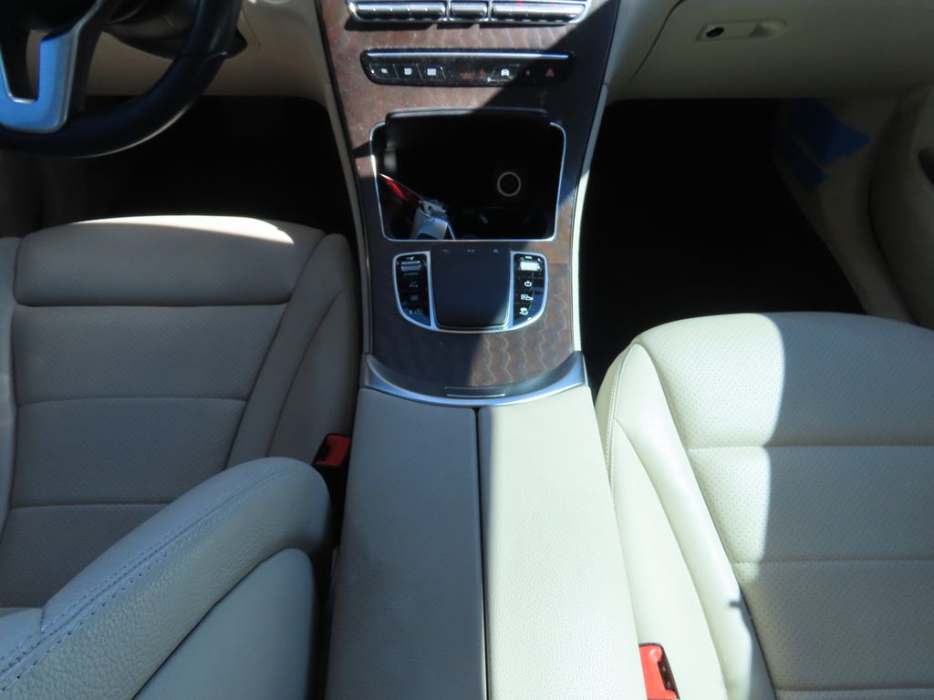 Thumbnail: 2020 Mercedes-Benz GLC - 9