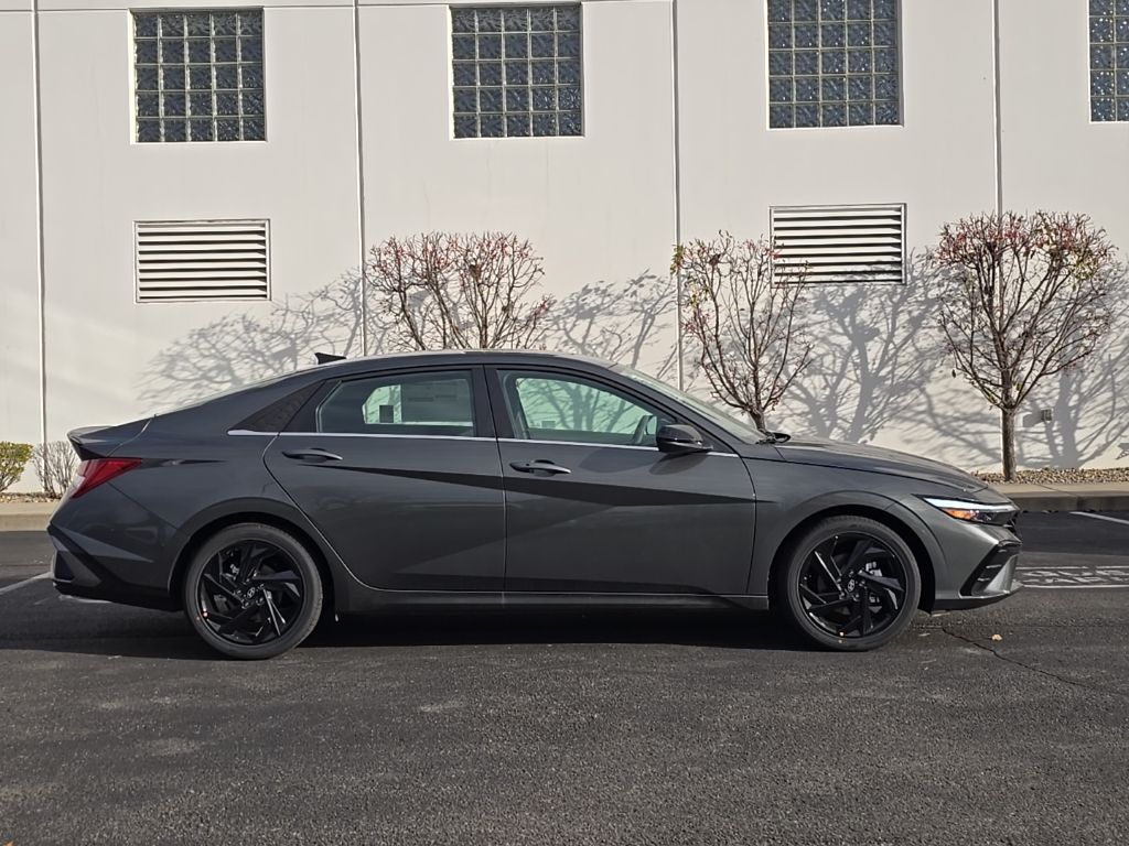 Thumbnail: 2026 Hyundai Elantra - 9