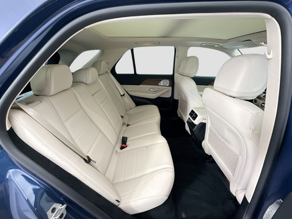 Thumbnail: 2026 Mercedes-Benz GLE - 21