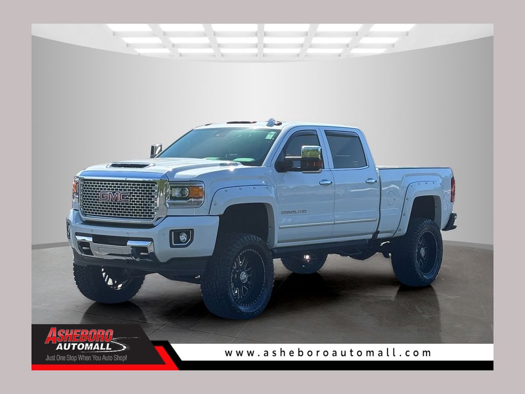 Summit White 2017 GMC Sierra 2500HD Denali Crew Cab SB 4WD Pickup Truck Four-Wheel Drive 6-Speed Automatic