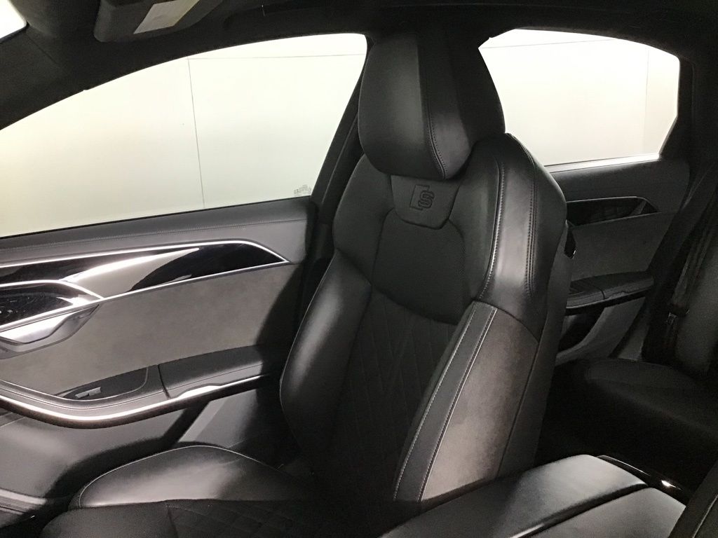 Used 2020 Black Audi 4.0T image 22