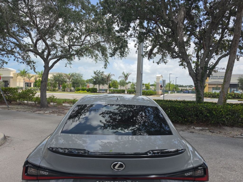 Certified Used 2024  Lexus 350 F SPORT Design image 5