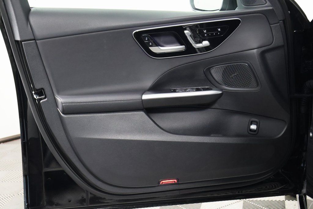 Thumbnail: 2025 Mercedes-Benz C-Class - 12