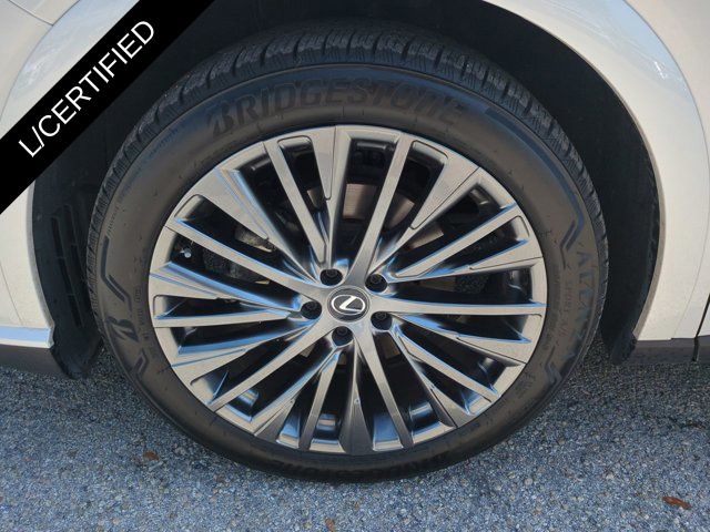 Certified Used 2023 White Lexus 350 Luxury image 11