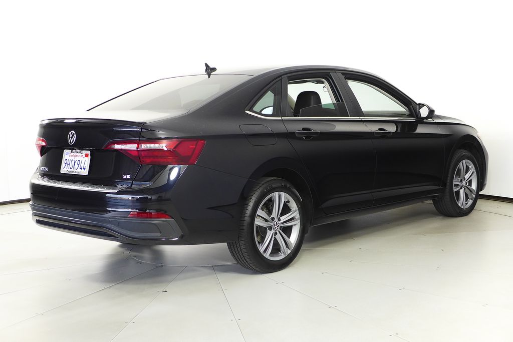Thumbnail: 2023 Volkswagen Jetta - 7