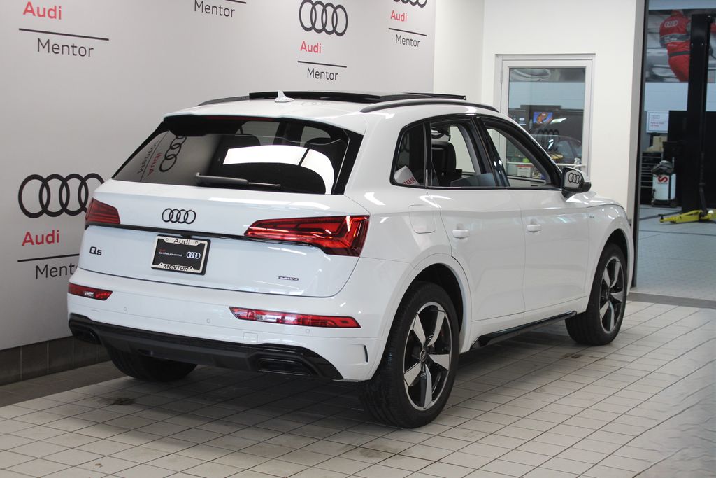 Thumbnail: 2023 Audi Q5 - 6