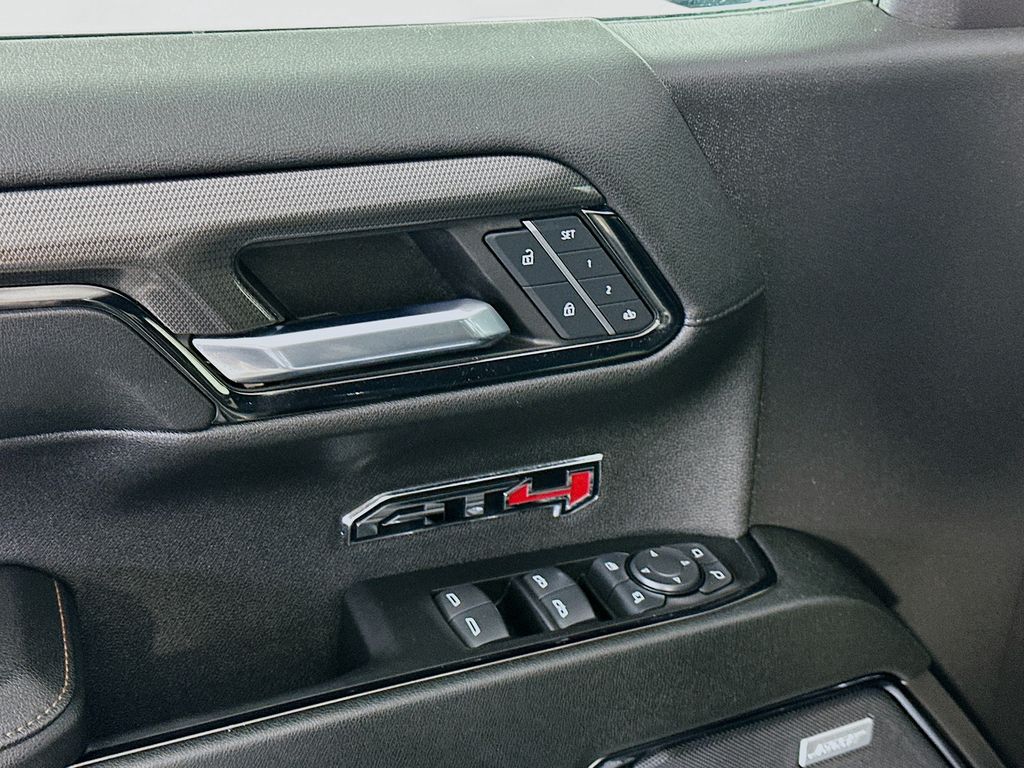 GMCSierra 150024
