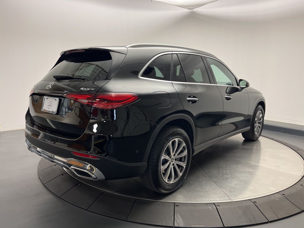 Thumbnail: 2025 Mercedes-Benz GLC - 7