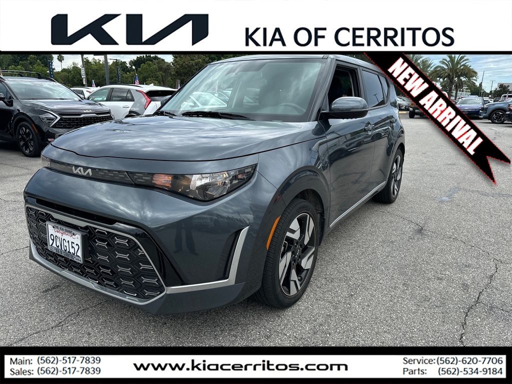 Gravity Gray 2023 Kia Soul SUV / Crossover Front-Wheel Drive Continuously Variable Transmission