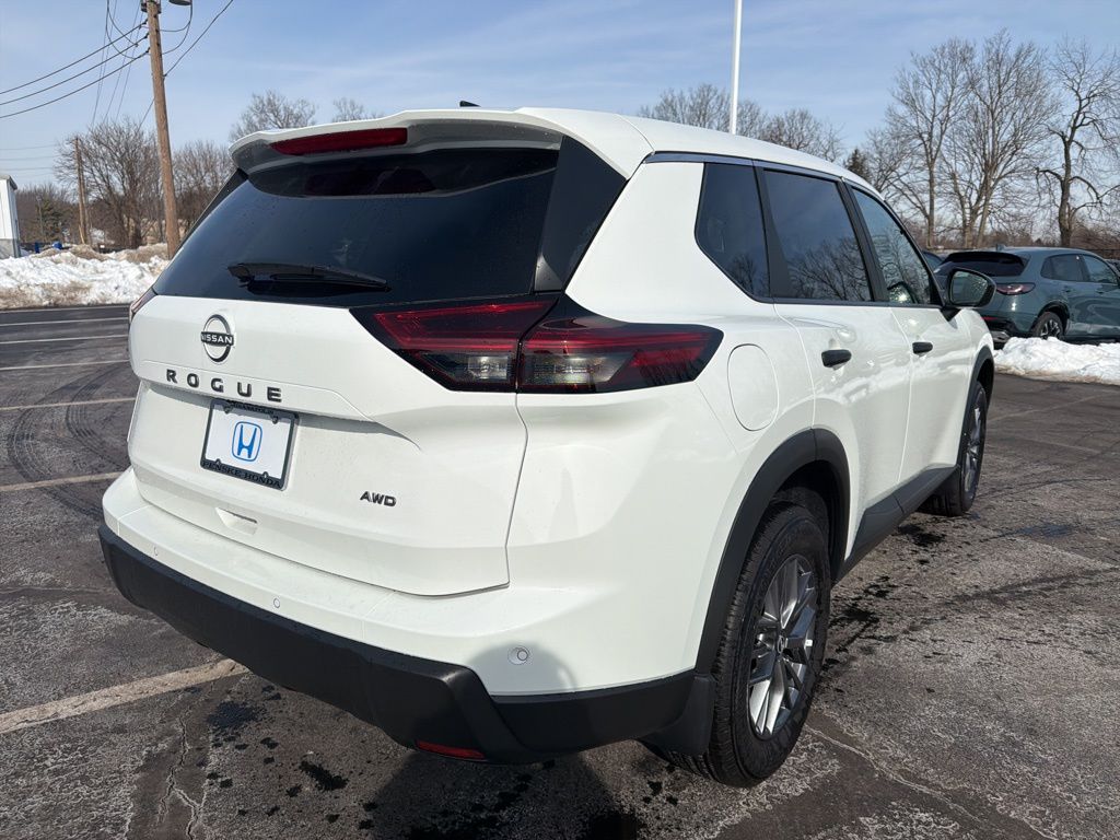 Thumbnail: 2026 Nissan Rogue - 5