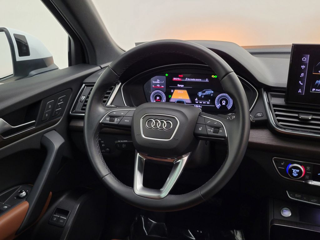 Thumbnail: 2022 Audi Q5 - 20