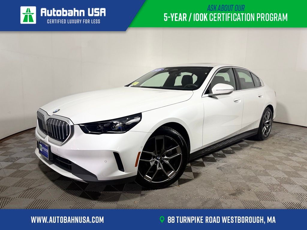 White Metallic 2026 BMW 5 Series Sedan All-Wheel Drive 8-Speed Automatic