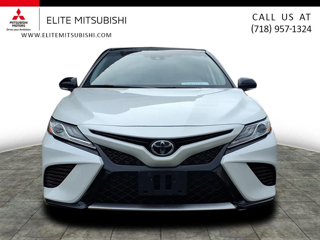 2020 Toyota Camry XSE photo 2