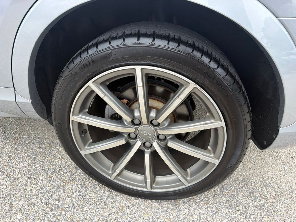 Used 2018 Silver Audi 2.0T Premium image 11