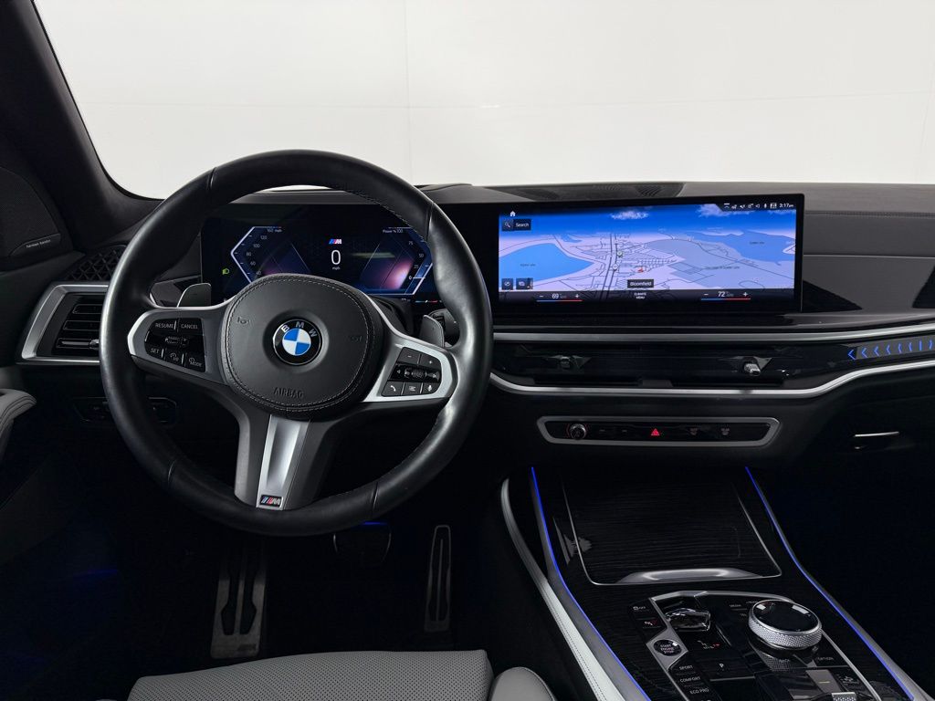 Thumbnail: 2023 BMW X7 - 15