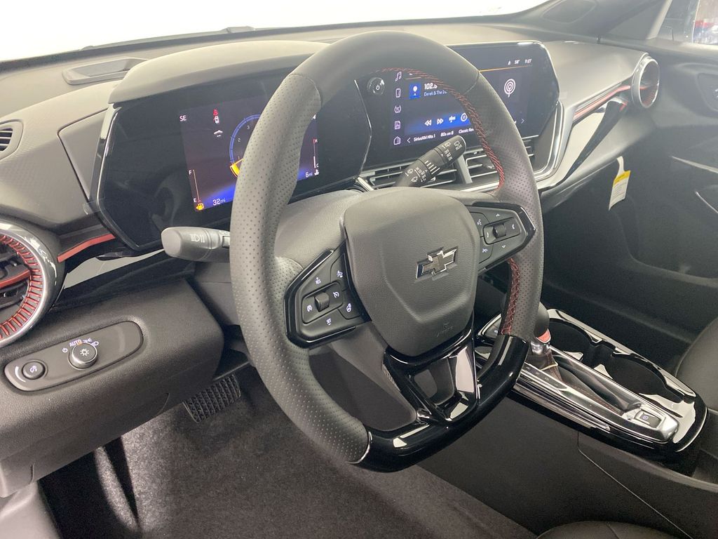 2025 Chevrolet Trax 2RS photo