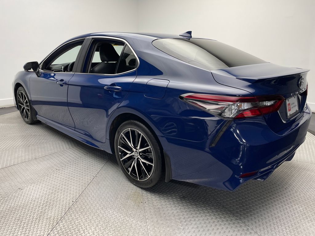 2023 Toyota Camry SE 7