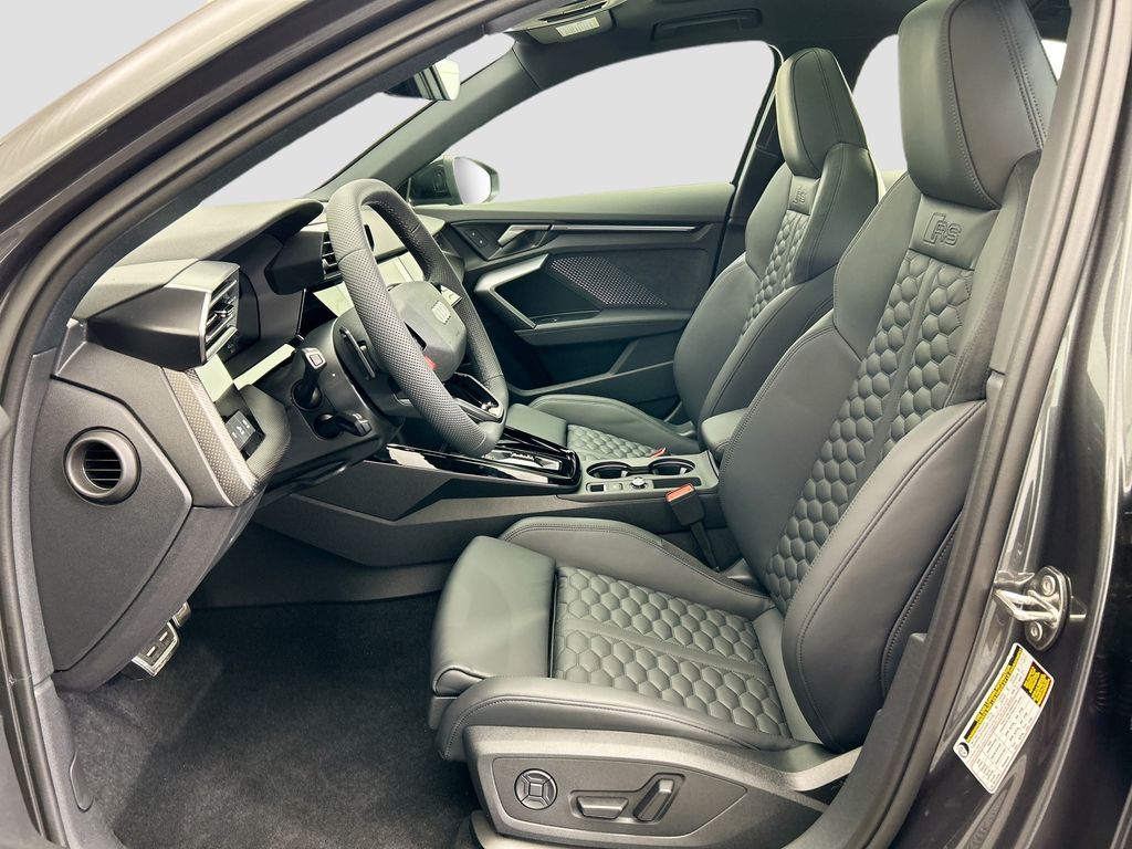 Thumbnail: 2025 Audi RS 3 - 18