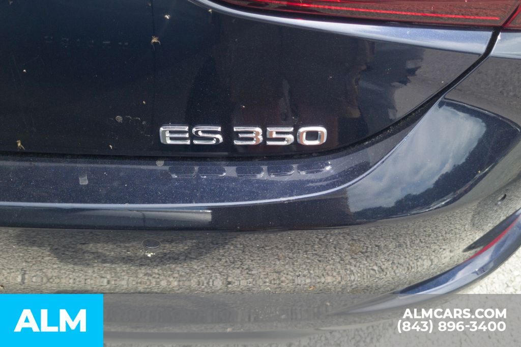 Used 2020 Blue Lexus 350 image 9
