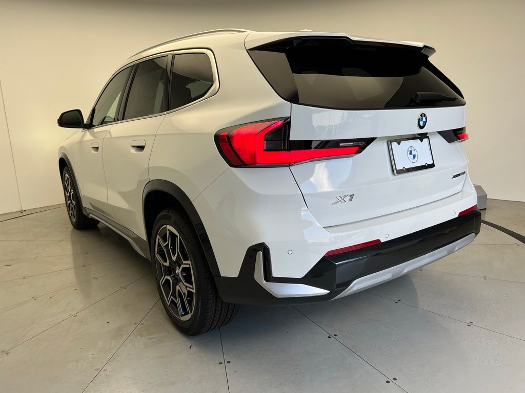 2025 BMW X1 xDrive28i 4