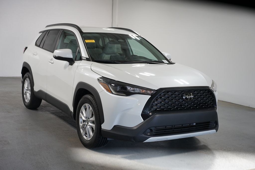 Thumbnail: 2023 Toyota Corolla Cross - 3