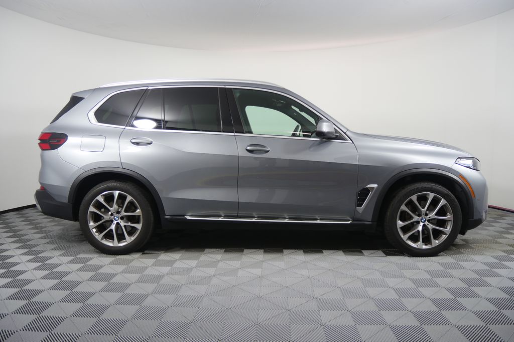 Thumbnail: 2024 BMW X5 - 2