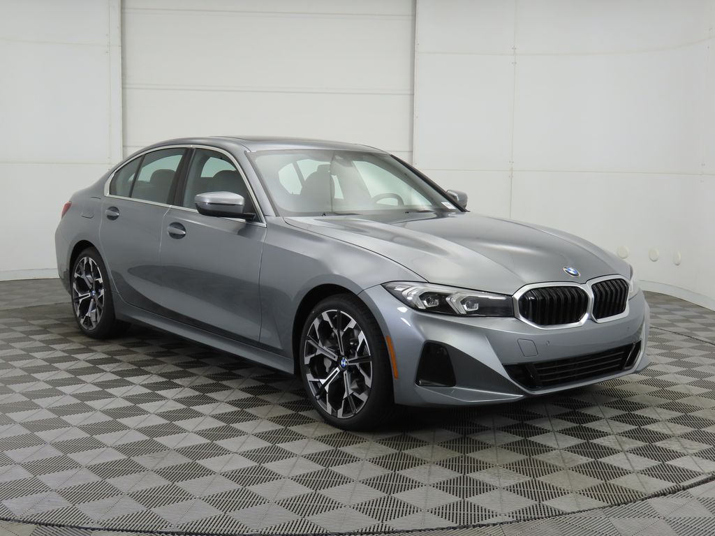 Thumbnail: 2026 BMW 3 Series - 3