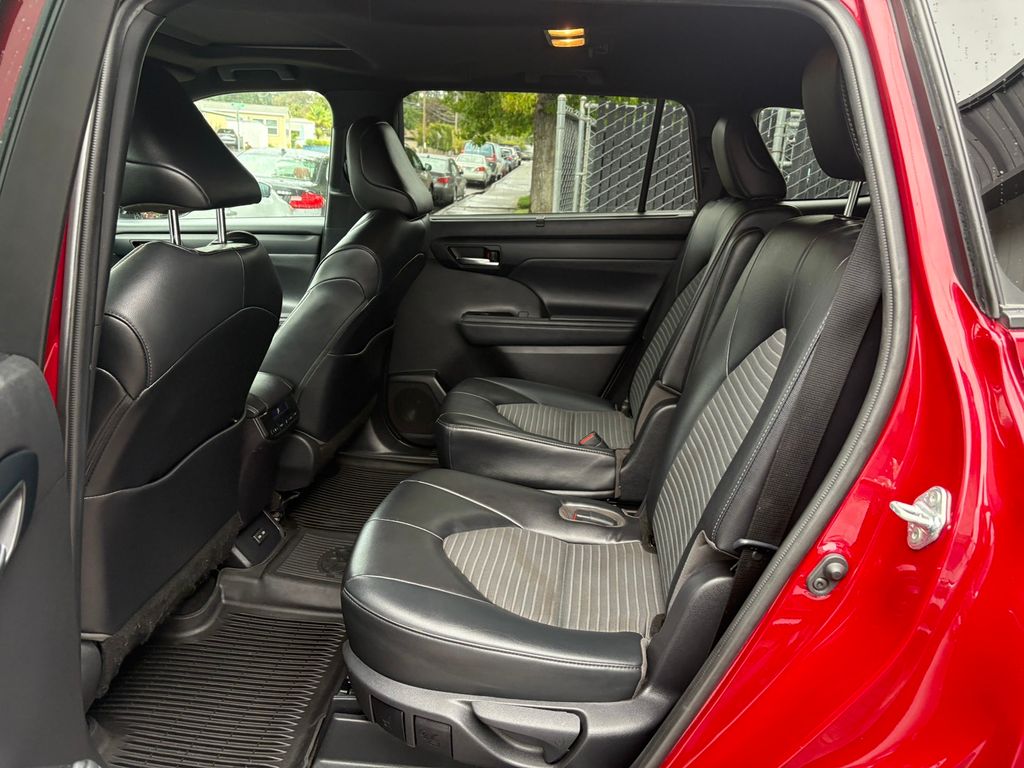 2022 Toyota Highlander XSE