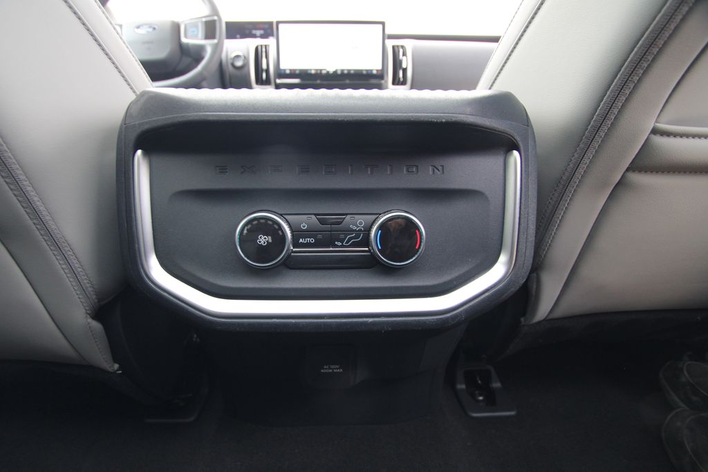 Used 2025 Ford Expedition SUV