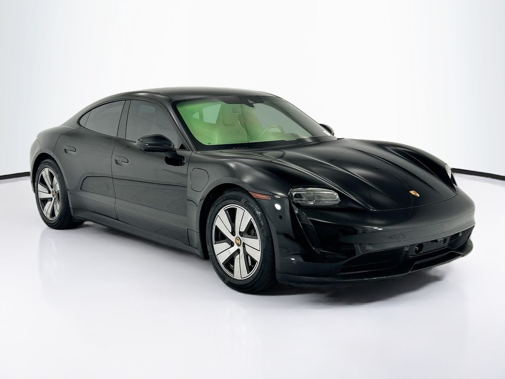 Thumbnail: 2022 Porsche Taycan - 3