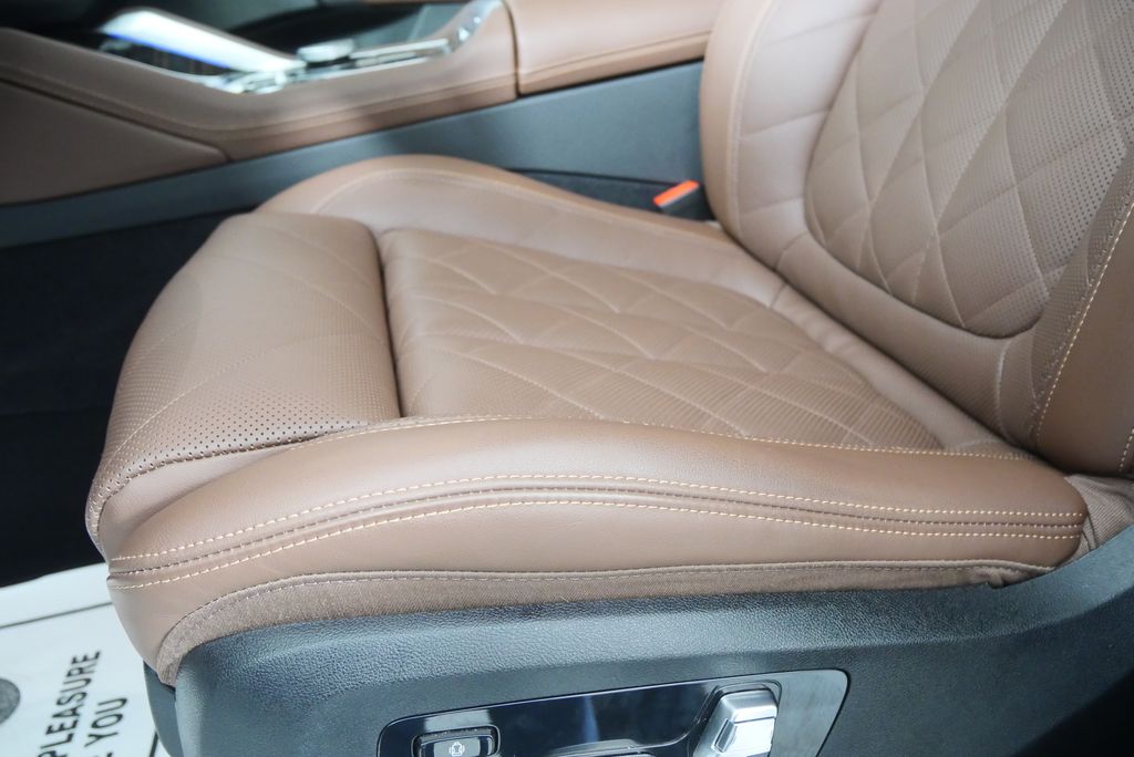 Thumbnail: 2025 BMW X6 - 9