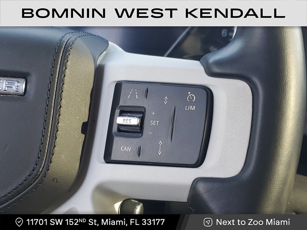 2022 Land Rover Defender 110 X-Dynamic HSE photo