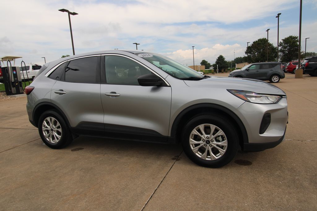 Used 2024 Ford Escape SUV