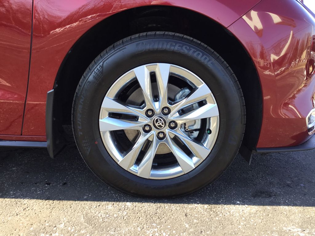 Thumbnail: 2026 Toyota Sienna - 12