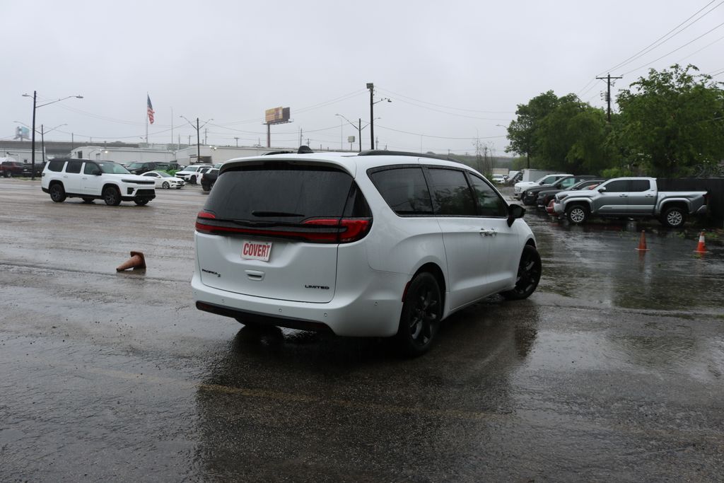 Used Car 2025 Chrysler Pacifica  Limited For Sale Under $50,000 In Austin, Texas
