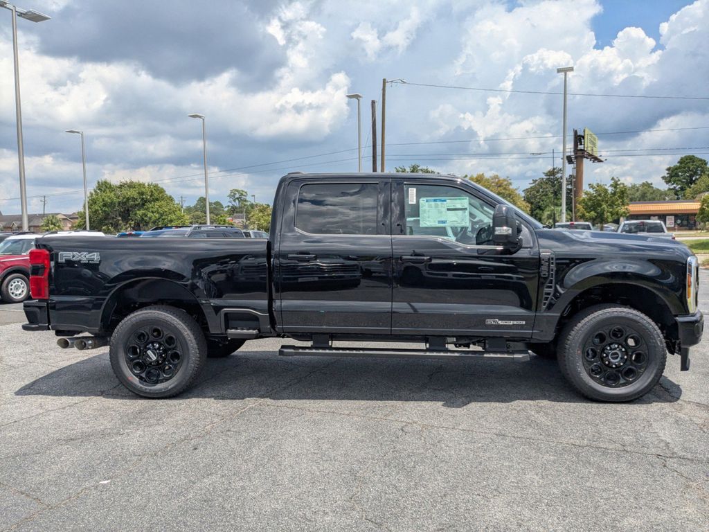 2025 Ford F-350 Super Duty Lariat